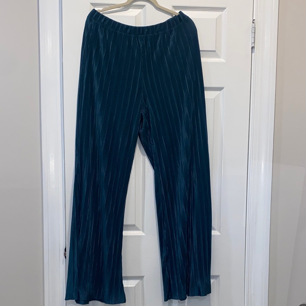 Zara Wide-Leg Pleated Pants in Deep Teal - Picture 3 of 5